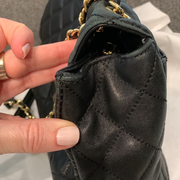 Michael Kors Sloan large black quilted lamb skin and gold hardware purse - Picture 10 of 16